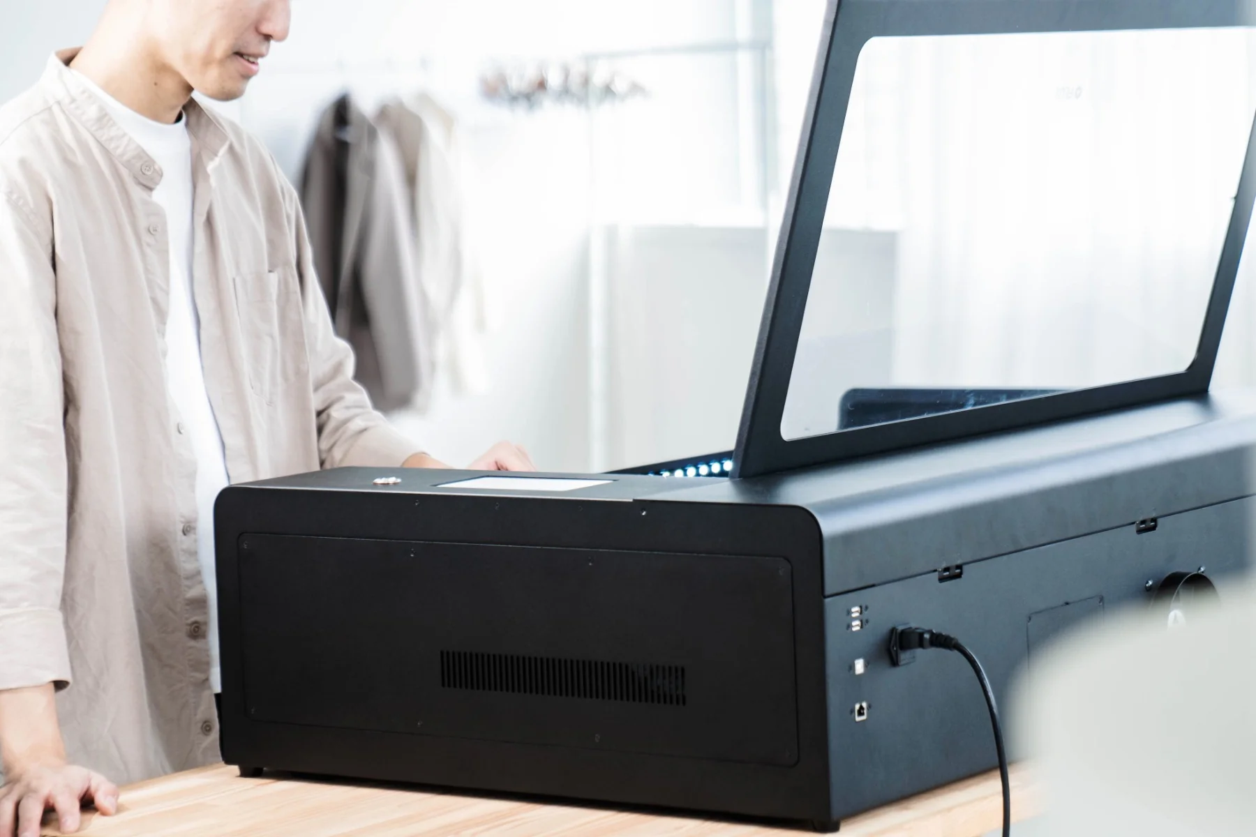 FLUX - HEXA '60W' Desktop CO² Laser Cutter - Image 12