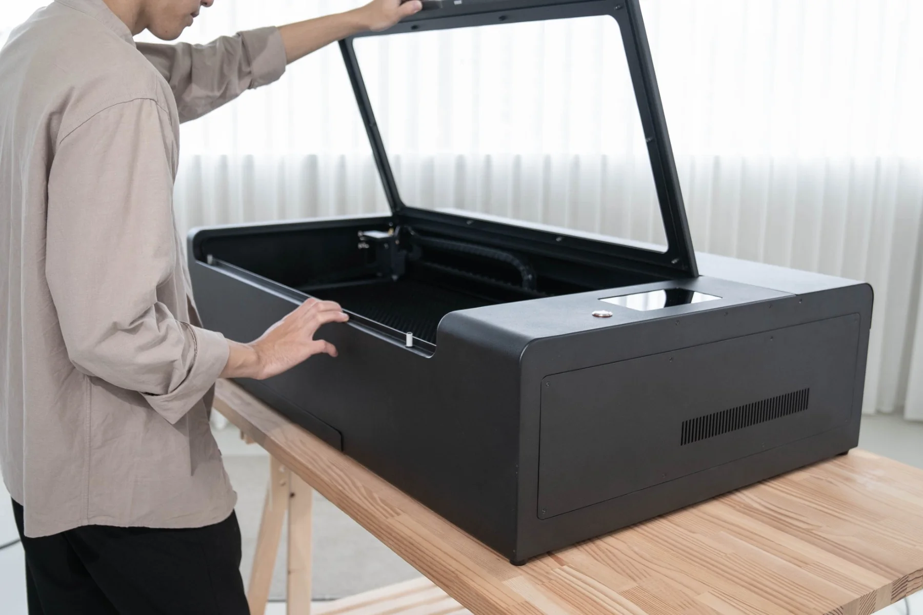 FLUX - HEXA '60W' Desktop CO² Laser Cutter - Image 3
